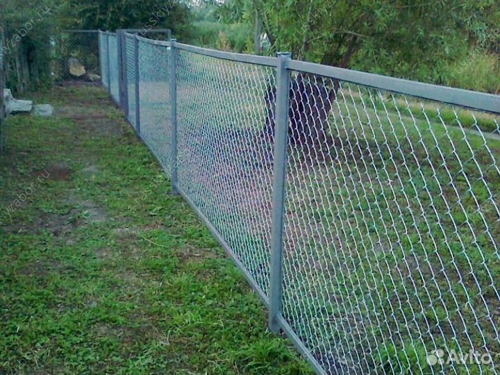 Забор из сетки рабица на лагах