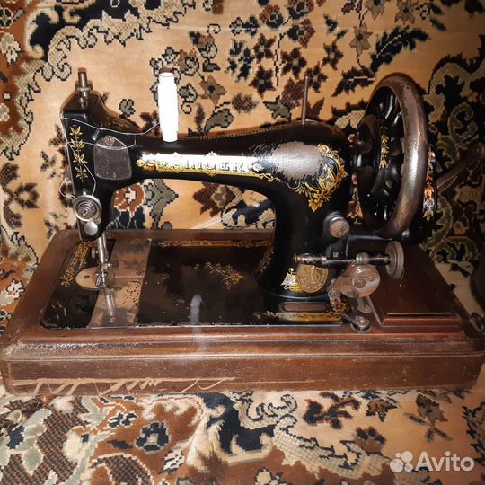 Швейная машина Singer