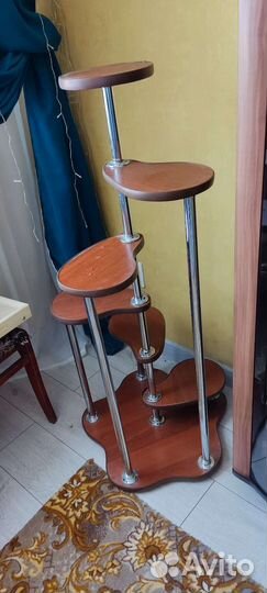 Подставка для цветов напольная