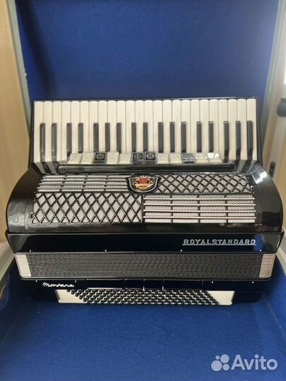 Аккордеон royal standard montana
