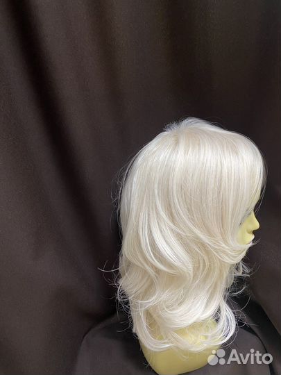Парик средняя длина