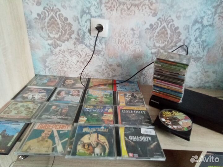 Двд диски и плеер