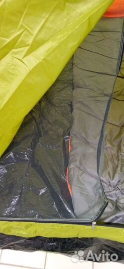 Палатка трехместная