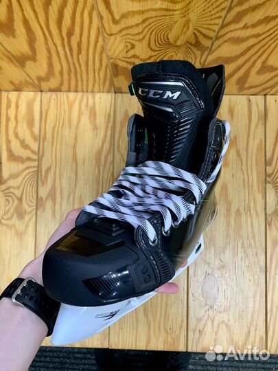 Коньки хоккейные CCM Ribcor 100K Pro 9W