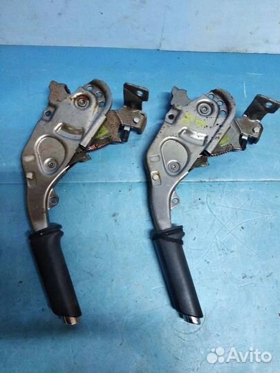 Рычаг стояночного тормоза 13237277