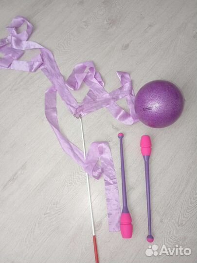 Булавы, мяч, лента