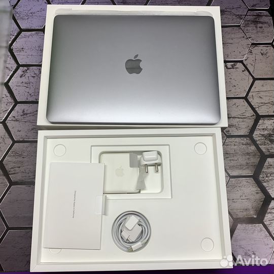 Apple макбук про 13 2020 M1 8/512gb Touchbar