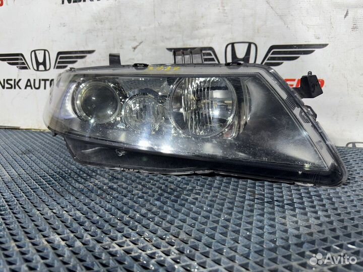 Фара ксеноновая правая Honda Accord CL7 K20A 2006