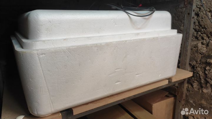 Инкубатор для яиц автоматический Несушка 63