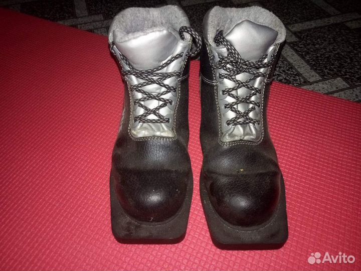 Лыжные ботинки 36 размер
