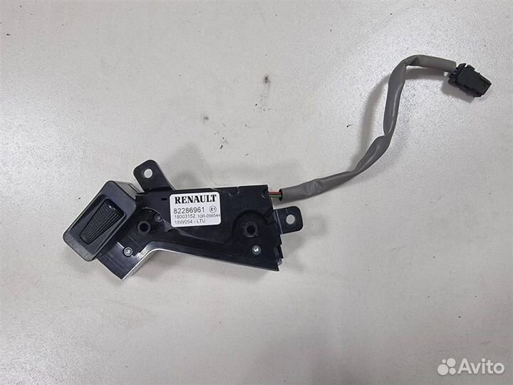 Кнопки руля RH Renault Tracks T-series 82286961