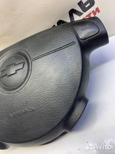 Подушка безопасности в руль Chevrolet Lacetti