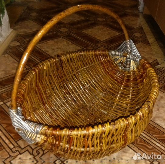 Корзина плетеная