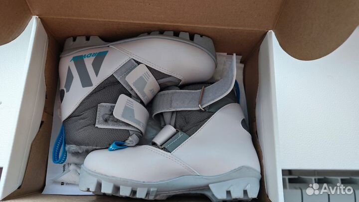 Лыжные ботинки nordway детские 32р