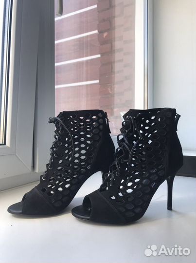 Туфли-босоножки