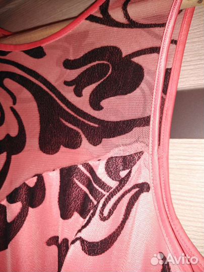 Продаю очень красивые шелковые платья разные