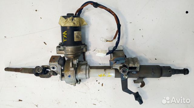 Toyota Yaris Усилитель руля с эур 45200 - 0D112