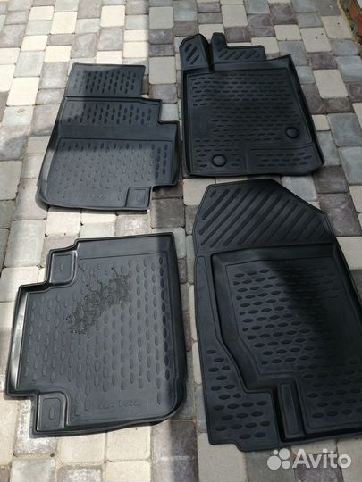 Продам комплект ковриков на Хавал ф7