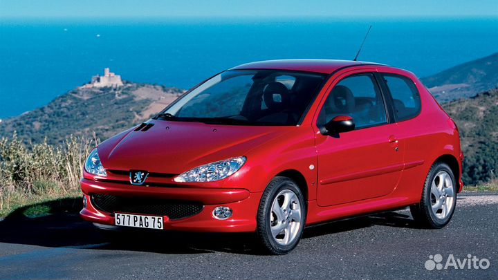 Лобовое стекло на Peugeot 