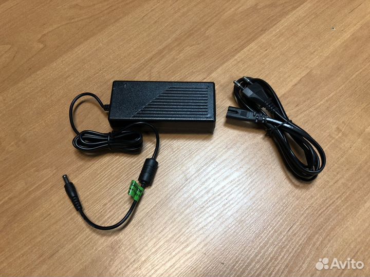 Новый блок питания 12 Вольт 4,5 Ампера