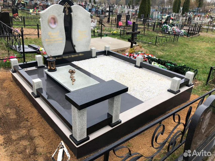 Памятники из гранита, Производитель Карелия