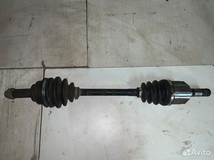 Привод (полуось) передний левый Kia Spectra