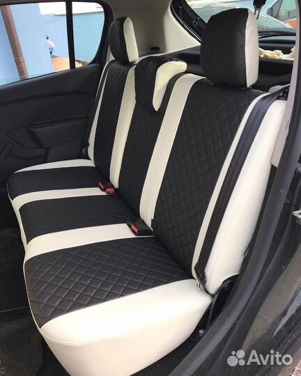 Автомобильные чехлы на Renault Sandero 2 (2014+)