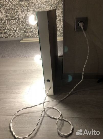 Гримерное зеркало