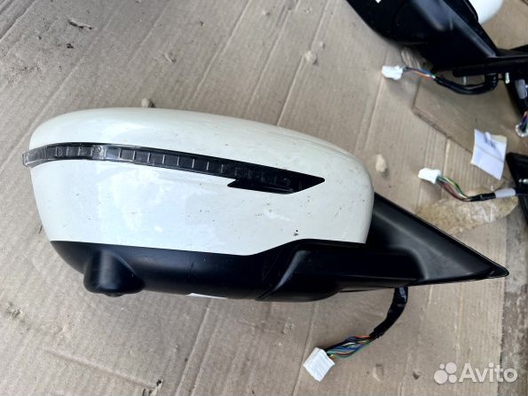 Nissan X-Trail t32 зеркало правое с камерой 13 пин