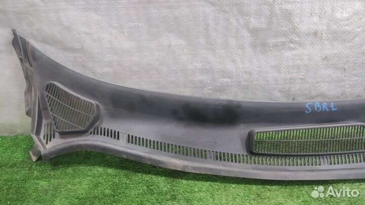 Решетка стеклоочистителей Ford Fiesta (CB1) 2009