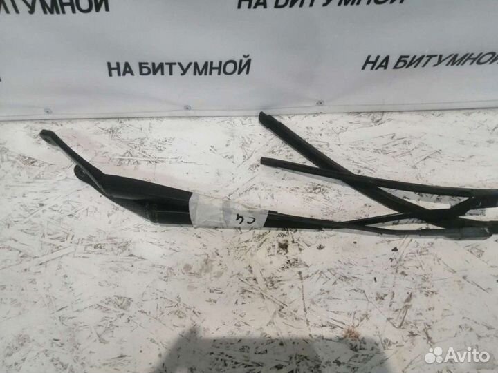 Поводок дворника Citroen C4