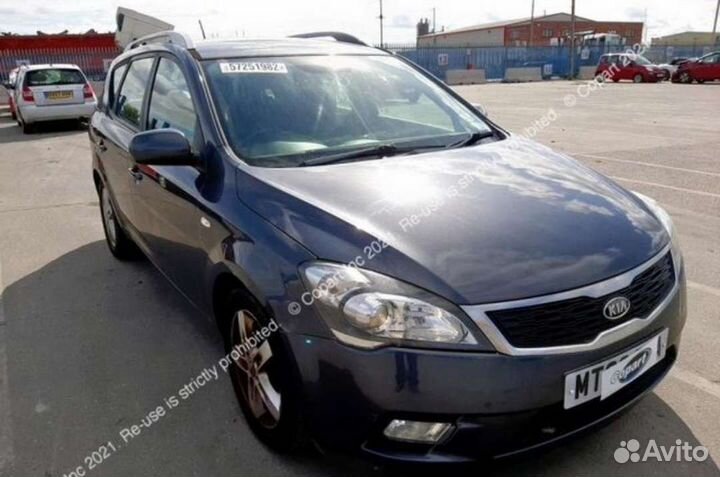 Дверь передняя правая и другое Kia Ceed sv g4fb