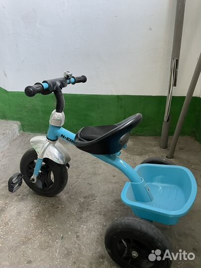 Трехколесный велосипед