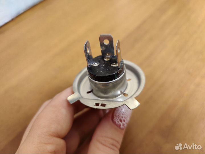 Лампа автомобильная галогенная