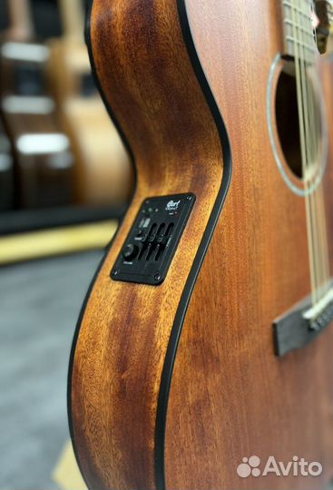 Электроакустическая гитара Cort (новая)