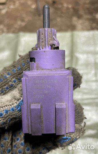 Датчик включения стоп сигнала (лягушка) S. Fabia