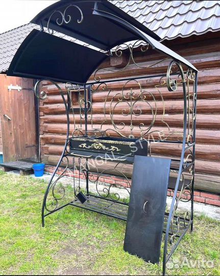 Мангал с крышей