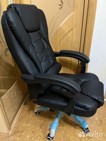 Компьютерное игровое кресло геймерское с массажем