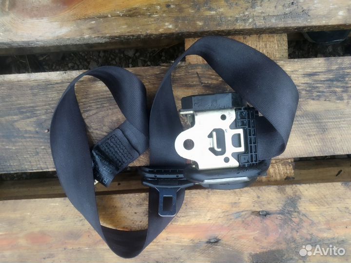 Ремень безопасности передний правый Audi A4 B5 1.8