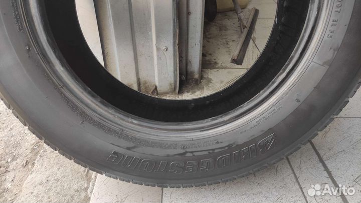 Bridgestone Dueler H/T 687 225/65 R17 101H