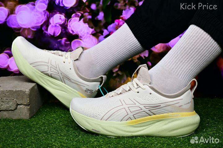 Кроссовки Asics GEL-Nimbus 25 Pro 1011B547-100