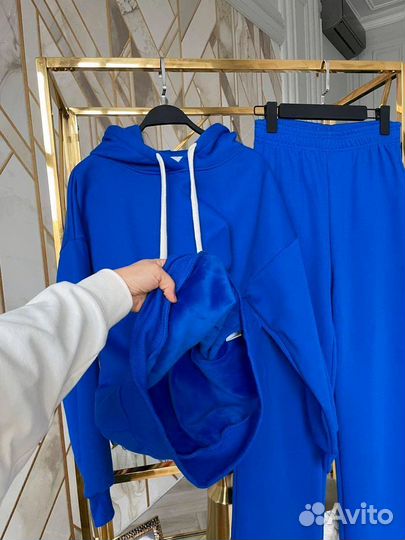 Костюм спортивный