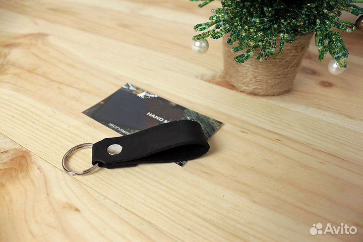 Брелок для ключей из кожи helford черный