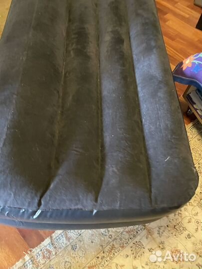 Надувной матрас с насосом