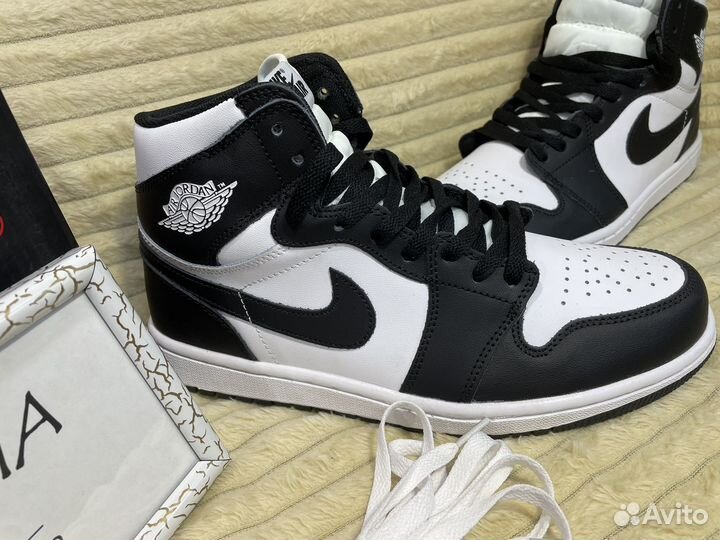 Nike Air Jordan 1 Retro High og Black White