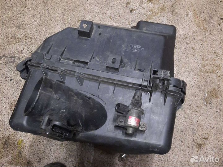 Корпус воздушного фильтра Toyota Camry V30