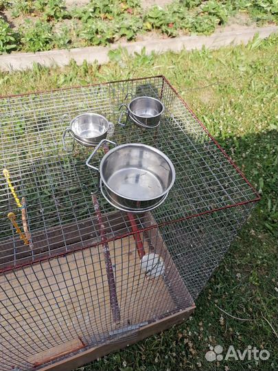 Клетка для крупного попугая