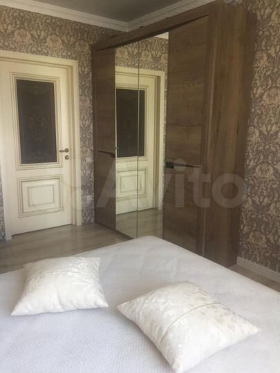 4-к. квартира, 110 м², 9/9 эт.