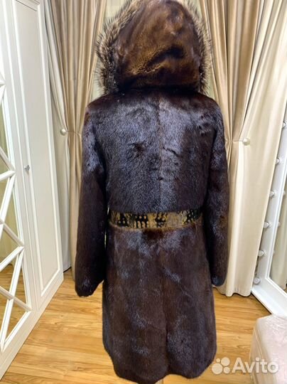 Шубка норковая с капюшоном 44-46 р
