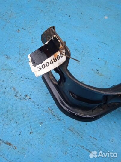 Кронштейн радиатора Mercedes W220 S320 2001